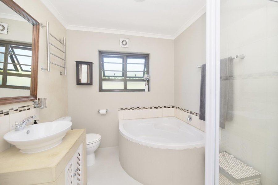 5 Bedroom Property for Sale in Vermont Western Cape